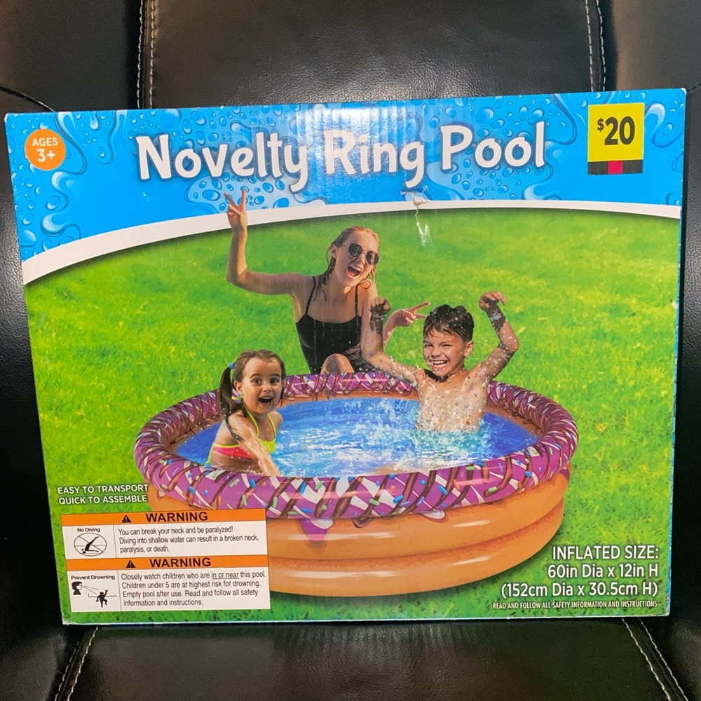 Novelty Ring Pool